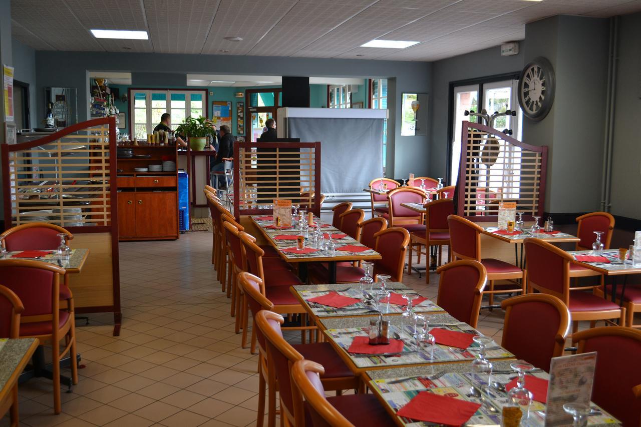 Le Relais De Risquetout Hem-Hardinval Екстер'єр фото